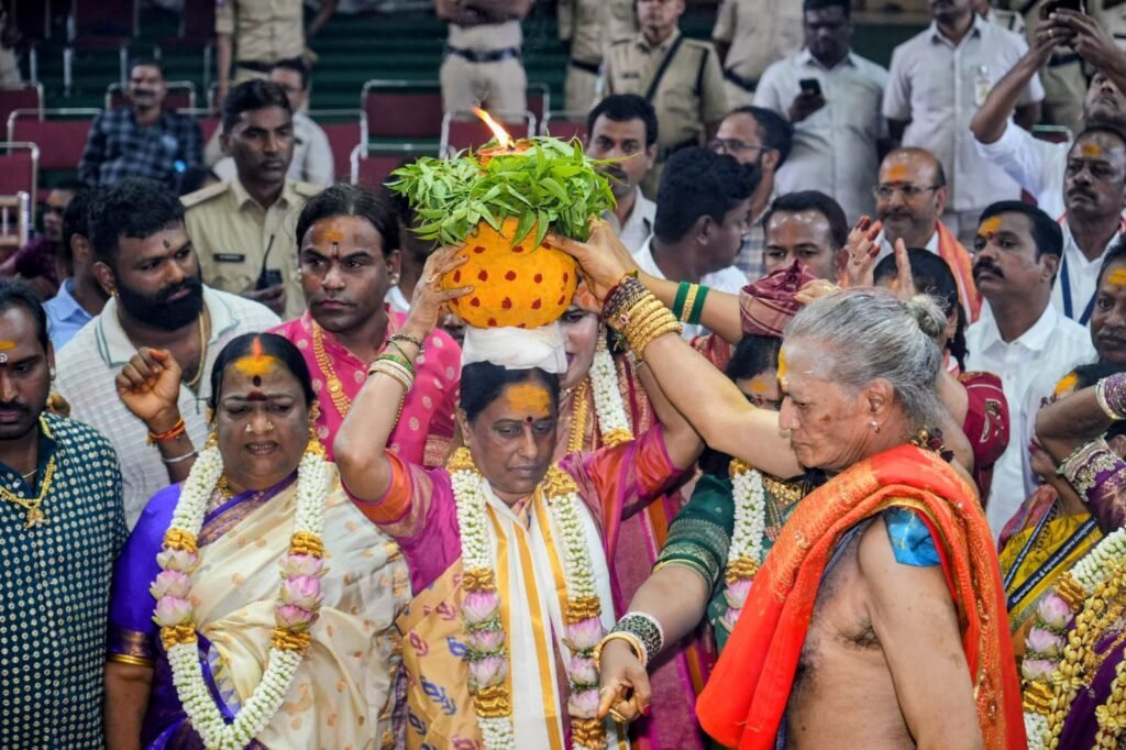 ఉజ్జయిని మహంకాళికి మారు బోనం