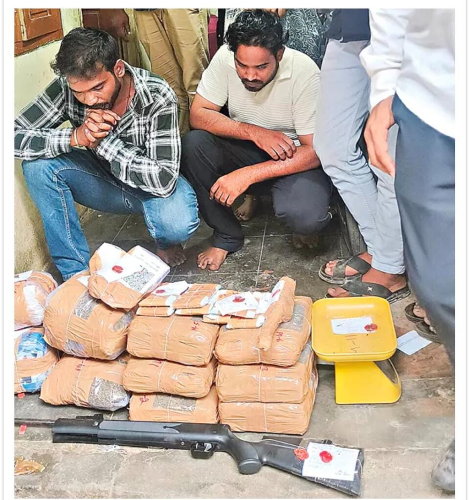 ఒడిశా నుంచి హైదరాబాద్‌కు డ్రగ్స్ సప్లై..వాట్సాప్ గ్రూప్‌ల ద్వారా హైటెక్ గంజాయి దందా గుట్టు రట్టు