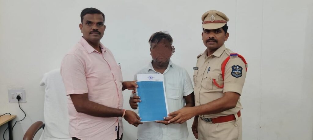 రౌడీషీటర్‌పై పీడీ యాక్ట్ అమలు.. నిందితుడిపై ఏడాది పాటు నిర్బంధానికి చర్యలు