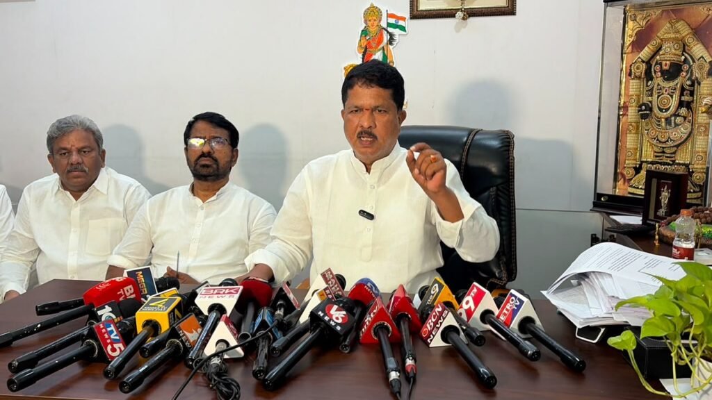 Kukatpally : 22 ‘ఏ’ చట్టంపై సీబీఐ విచారణ జరపాలి: ఎమ్మెల్యే మాధవరం కృష్ణారావు