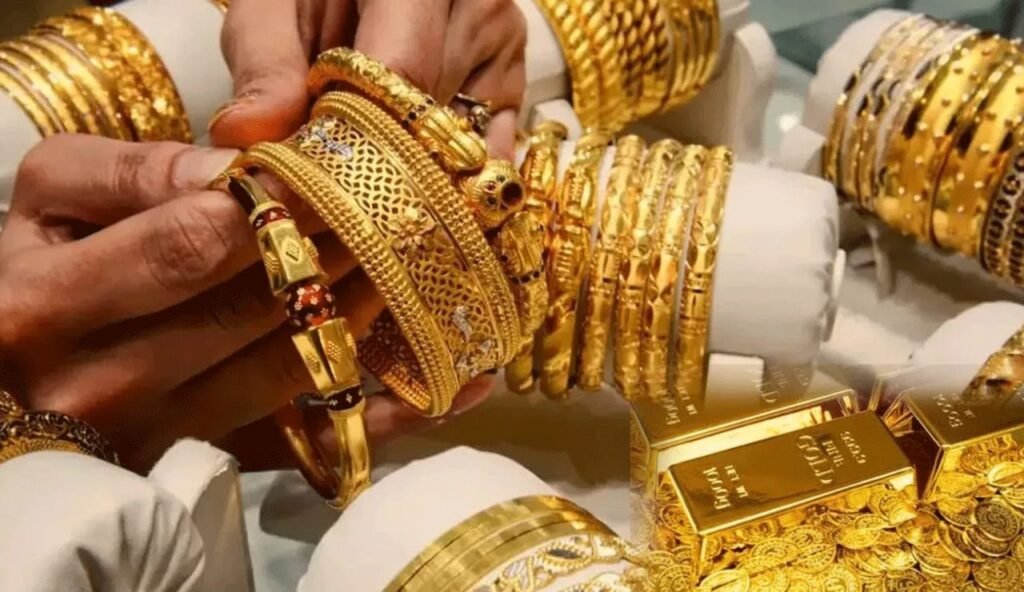 Gold Prices : భారీగా పెరిగిన బంగారం ధరలు.. రూ.1.58 లక్షలు దాటిన పసిడి
