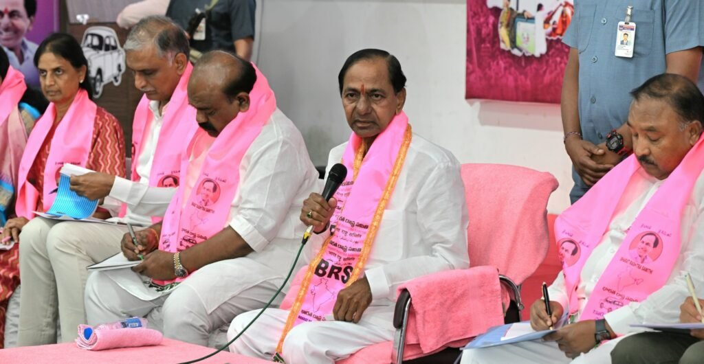 BRS LP Meeting: ఎర్రవెల్లిలో 6న బీఆర్‌ఎస్‌ఎల్పీ సమావేశం.. అసెంబ్లీ వ్యూహంపై కేసీఆర్ దిశానిర్దేశం