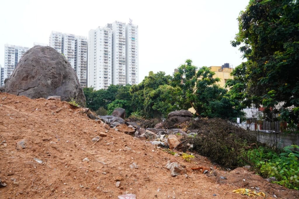 KPHB land auction: కేపి.హెచ్.బి లో గజం భూమి రూ.2.70 లక్షలు.. ఒకే రోజు 47 కోట్ల ఆదాయం