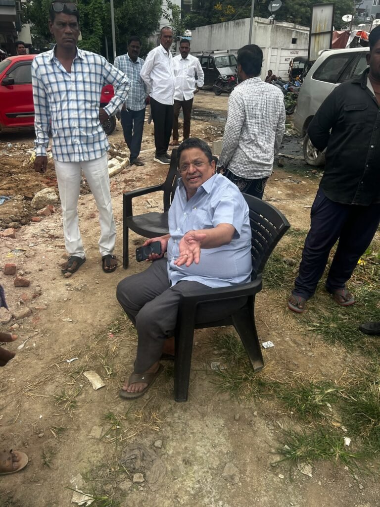 సినీ నిర్మాత సి.కళ్యాణ్ మా ప్లాట్స్ కబ్జా చేస్తున్నాడు..