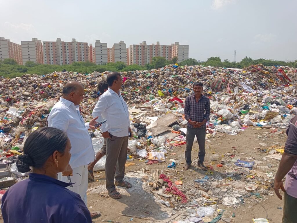 చెత్త కుప్పలతో మరో జవహర్‌నగర్‌ గామారుతున్న రాంపల్లి